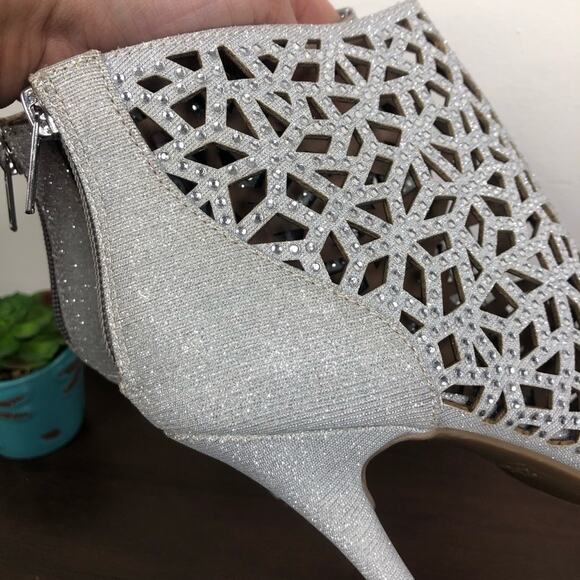 NEW Zigi Soho Drift Caged Peep Toe Ankle Bootie Rhinestone Glitter Heels Size 8 - Picture 8 of 11